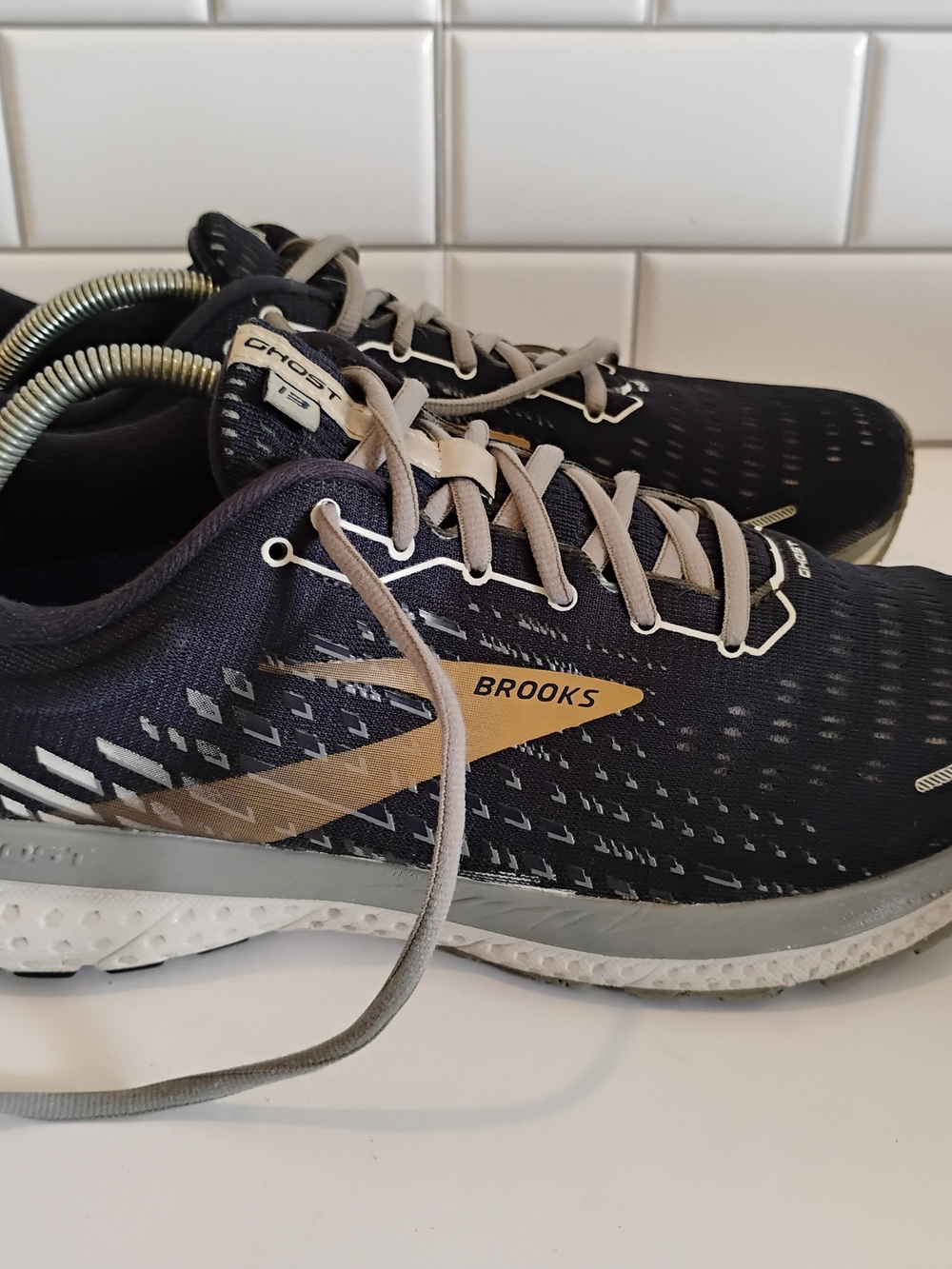 Brooks Ghost 13 Men's Running Shoes Peacoat/Grey/Gold Size 12 - Picture 2 of 7